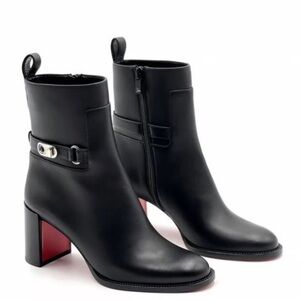 Christian Louboutin lock booty 70